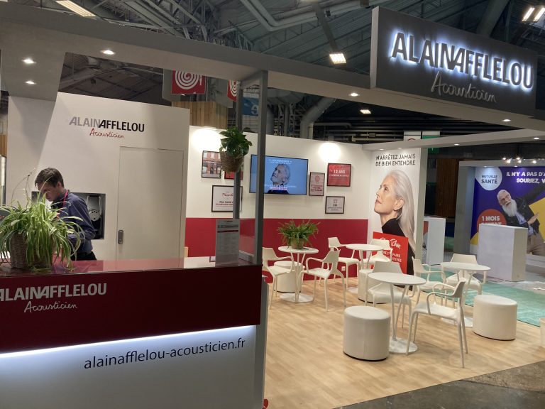Alain Afflelou Acousticien au salon des séniors
